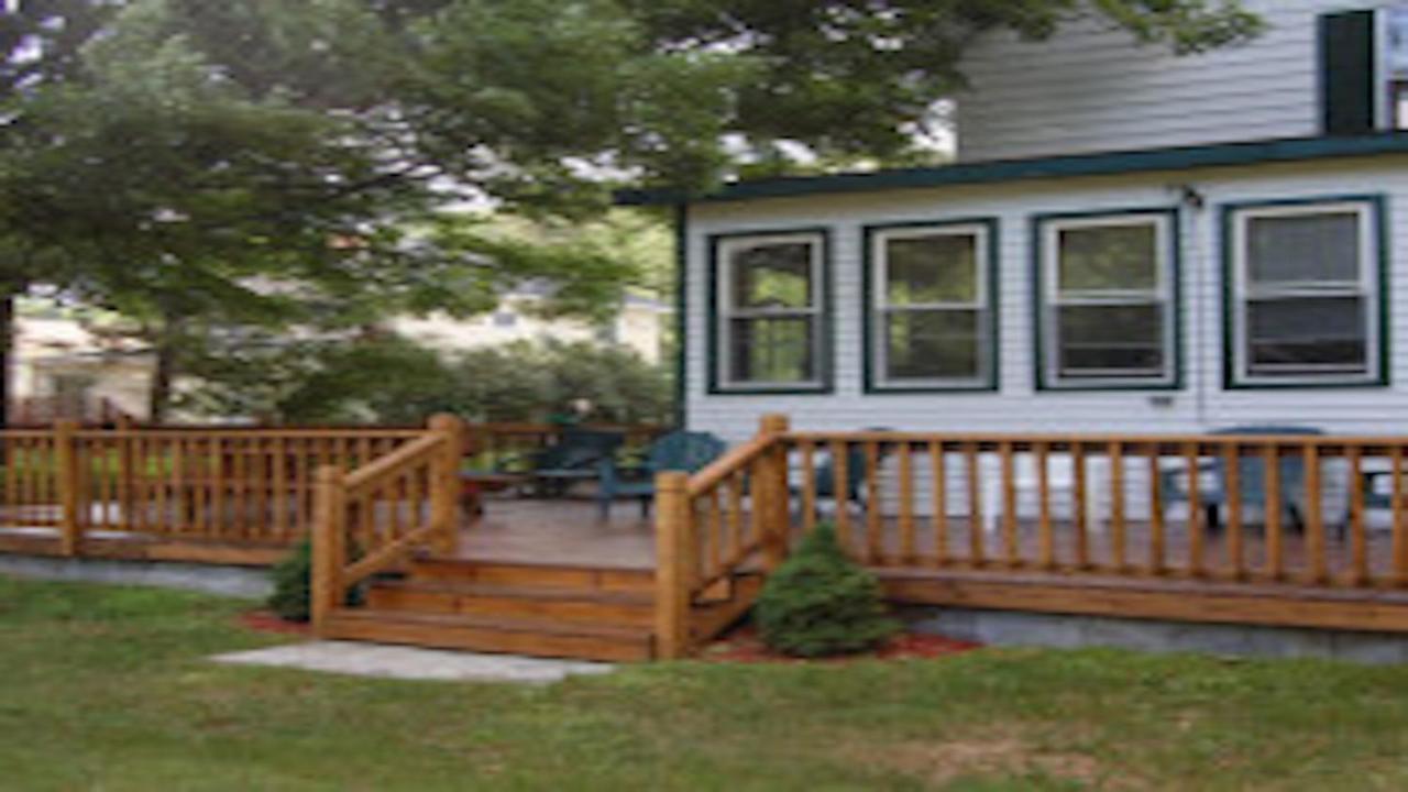 The Elms Waterfront Cottages Lake Luzerne Exterior photo